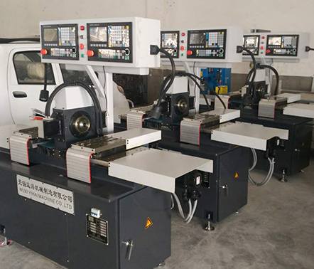 無心拋光機(jī)